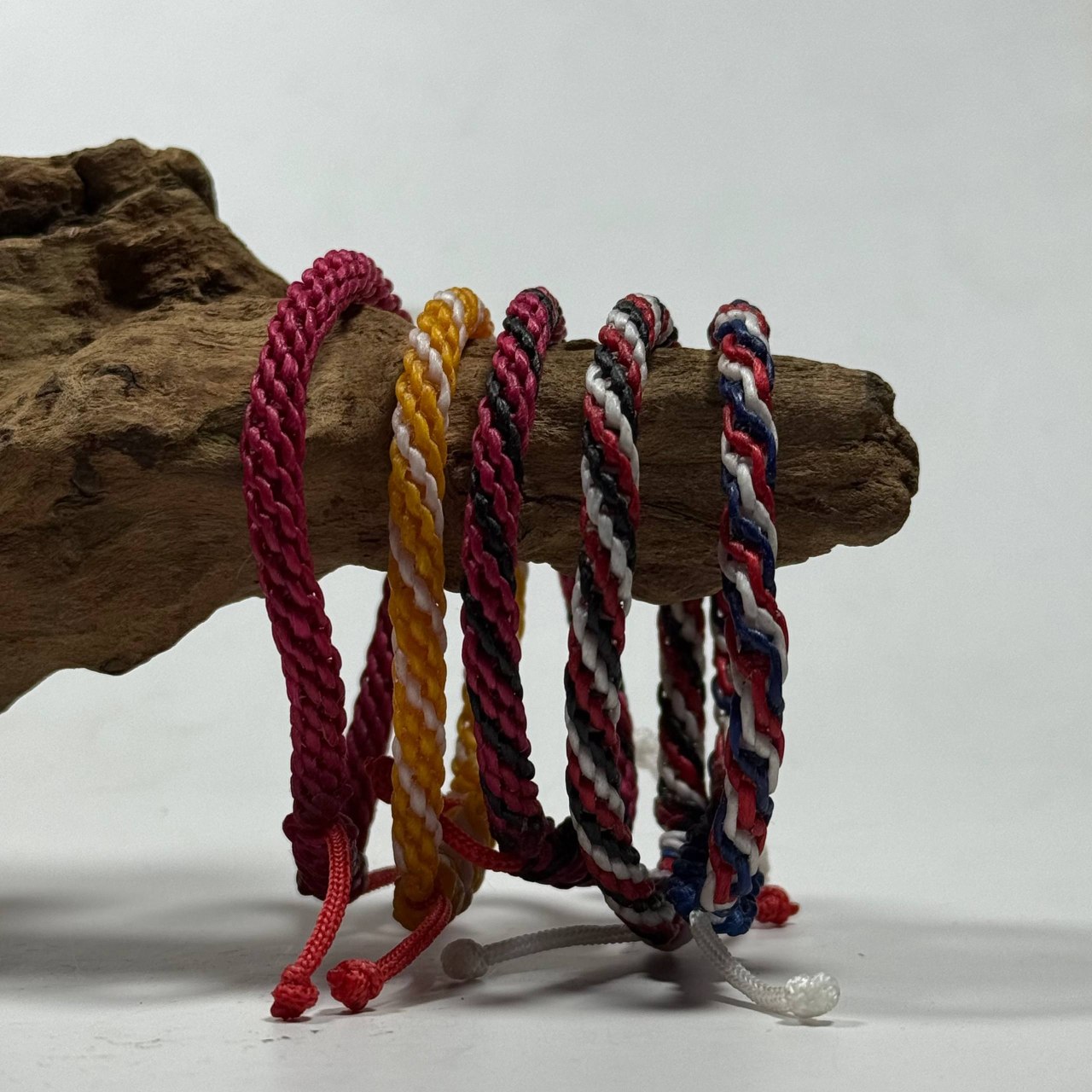 Jin Thai Fo Pai - Soi Mer 平安手绳 — Luang Phor Phan 隆婆班