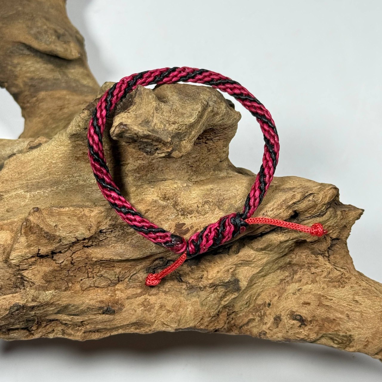 Soi Mer 平安手绳 — Luang Phor Phan 隆婆班 | SAN Pin Selection