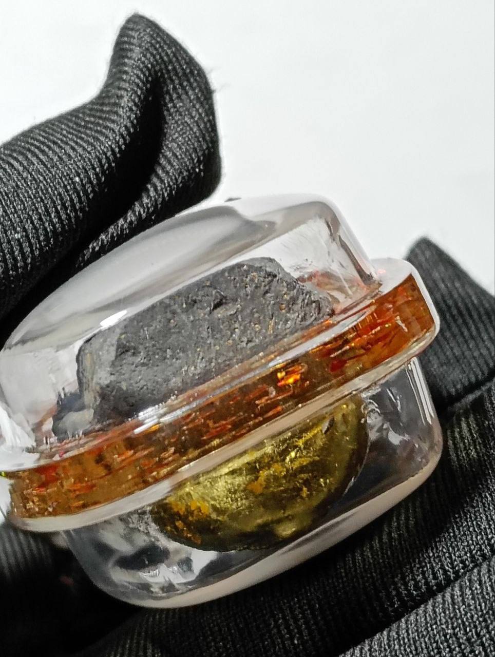 Ajarn Rich ｜ 金面帕罂王 | SAN Pin Selection