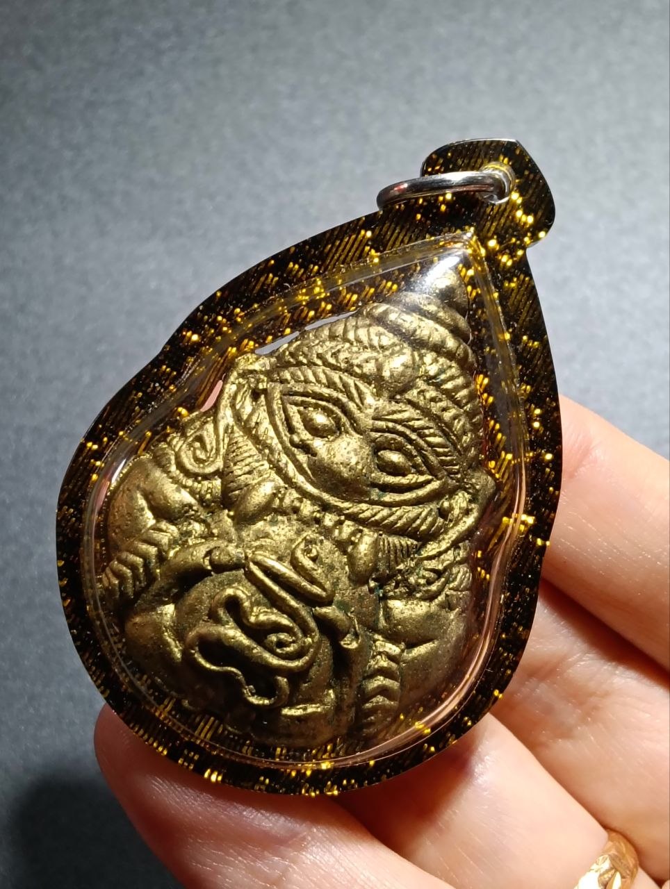 Ac Daeng 拉胡坤平 | SAN Pin Selection